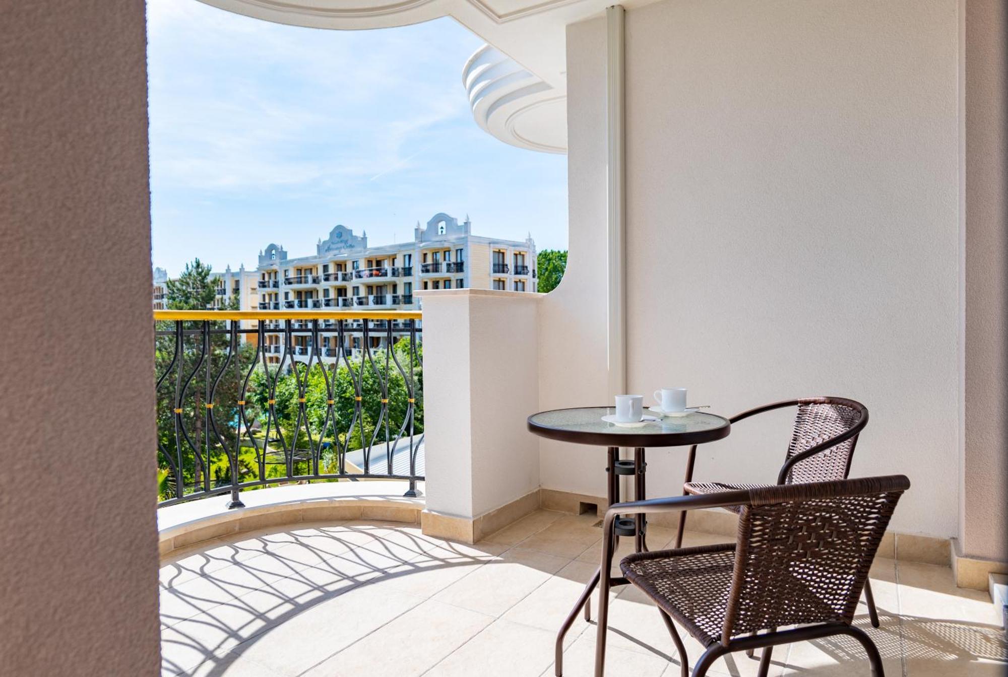 Harmony Suites Grand Resort Pantai Sunny Bagian luar foto