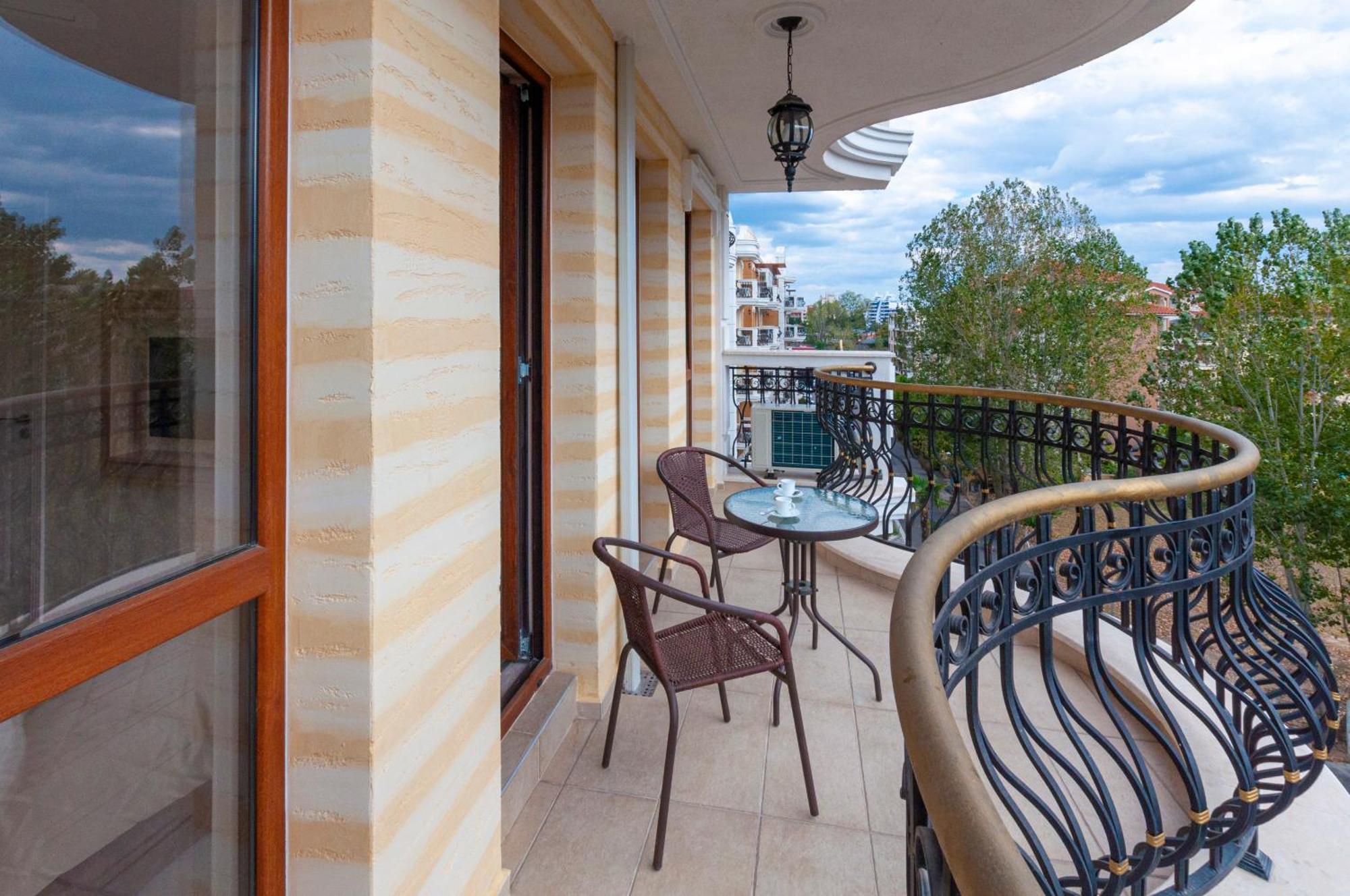 Harmony Suites Grand Resort Pantai Sunny Bagian luar foto