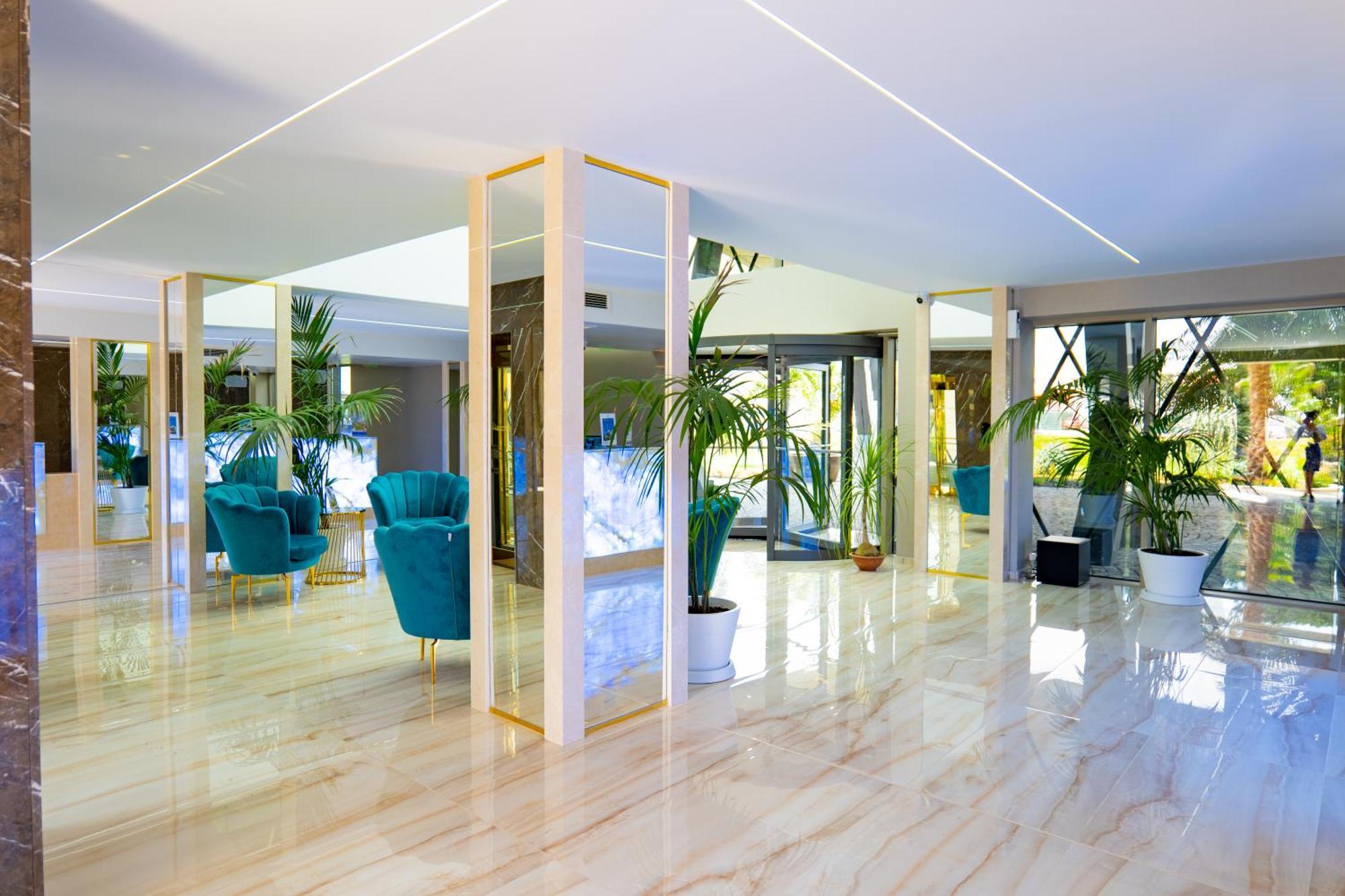 Harmony Suites Grand Resort Pantai Sunny Bagian luar foto